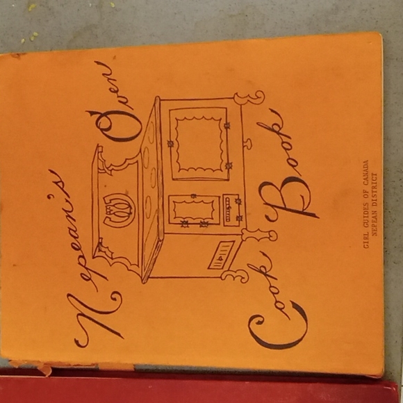 Cookbooks - Picture 2 of 8